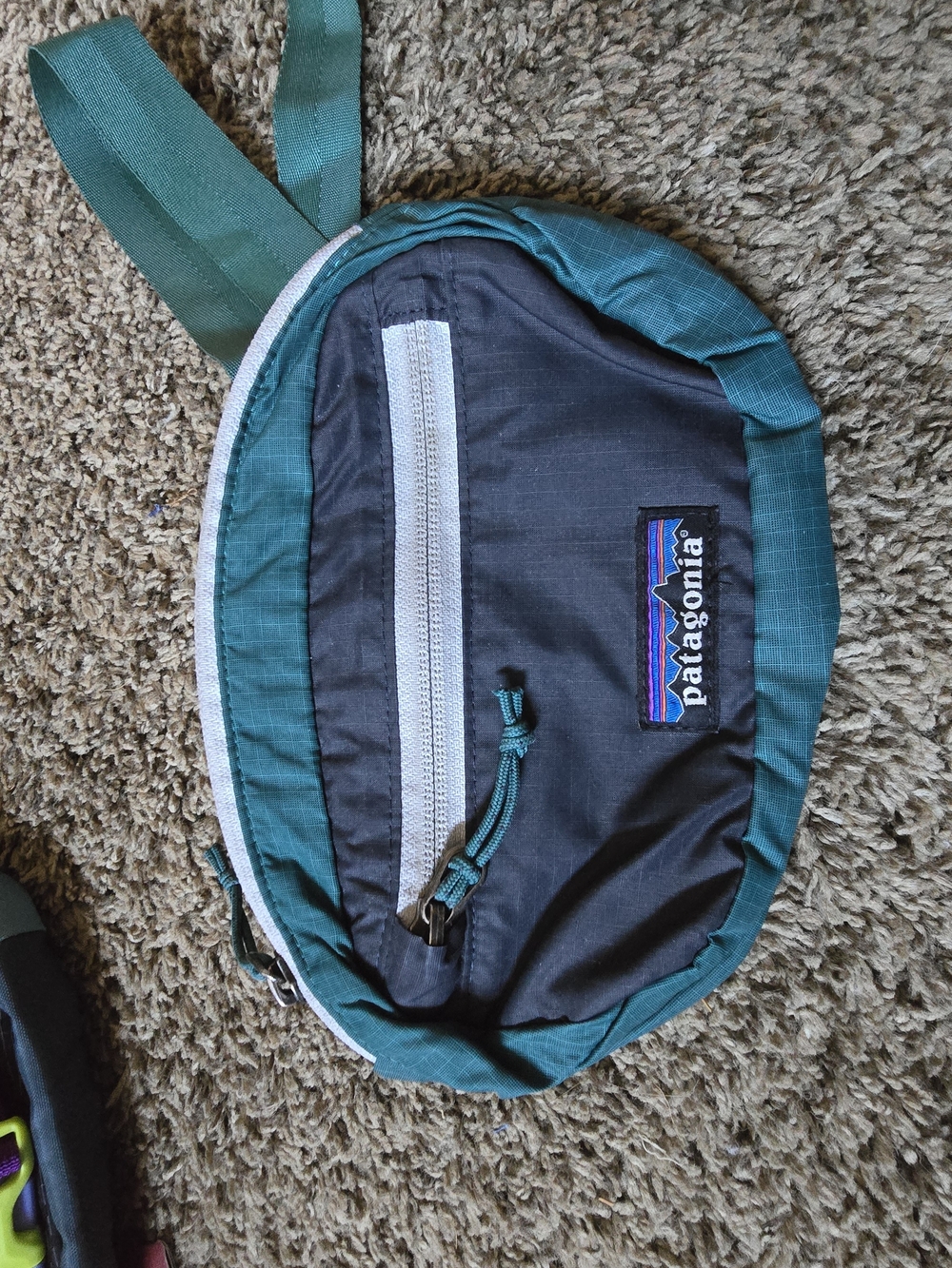 Patagonia Teal & Black Crossbody Waist Pack Ultralight Black Hole Hip Pack Cross